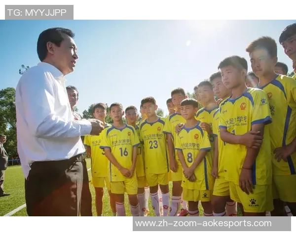 足球熊欣欣带你领略绿茵场上的激情与梦想，探索足球背后的故事与魅力